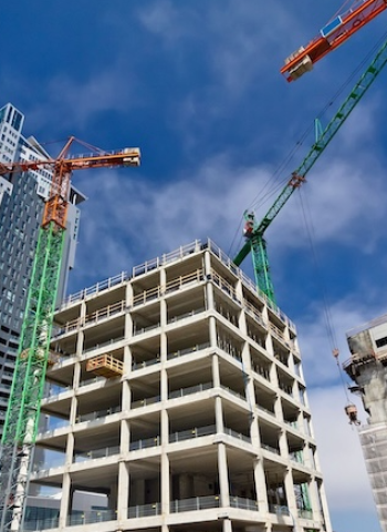 土方之亂引爆房市核彈　土方清運新制衝擊全臺建商停工潮　業界集體哀號直言會完蛋