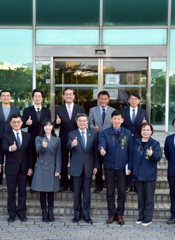 臺美關稅談判獲階段性成果，行政院長卓榮泰前往臺南舉行汽車產業座談，傾聽企業需求