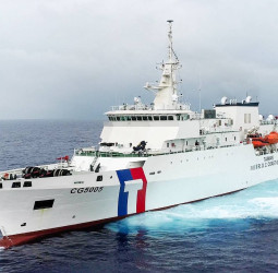 中國海警船現蹤台灣東部　海巡署派台北艦監控秀山艦、崇明艦