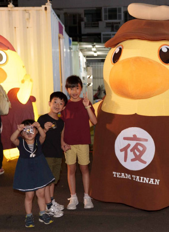 台南夜市活動推薦！夜奇鴨走進中洲寮夜市，「扭出夜奇鴨」掀排隊熱潮