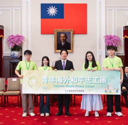 賴清德總統接見青年海外和平志工團　期勉青年海外志工走向世界服務國際、成為臺灣最柔軟與最有力量的代表