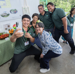 蕭美琴副總統視察駐帛國技術團農場　肯定技術團成果盼深化臺帛合作帶動友邦產業發展