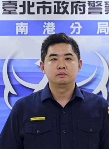 臺北南港警方查獲依托咪酯菸彈與空氣槍　恍神男子攜毒上路遭送辦