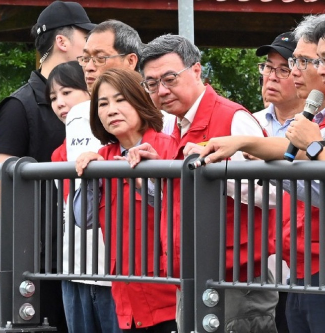 行政院長卓榮泰赴屏東勘查水情與農損 宣布放寬淹水救助認定加速協助災民重建