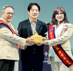 賴清德總統出席磐石會會長交接典禮 強調政府積極因應國際變局 期勉國人合作共進