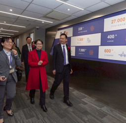 聯邦快遞桃機轉運中心啟用　蕭美琴副總統盼強化臺灣全球物流樞紐地位、深化國際經貿連結