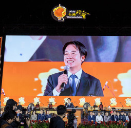 賴清德總統出席「2026台灣燈會在嘉義」開燈典禮　邀請國人共賞燈會、以璀璨花燈點亮希望