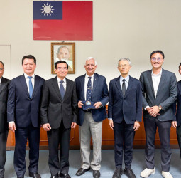 印度國家海事基金會訪海巡署 張忠龍署長接待並推動印太海事安全合作與交流