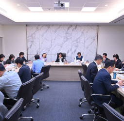 行政院副院長鄭麗君決議4月起液化石油氣貨物稅減徵50%　強化穩定物價措施確保CPI年增率低於2%