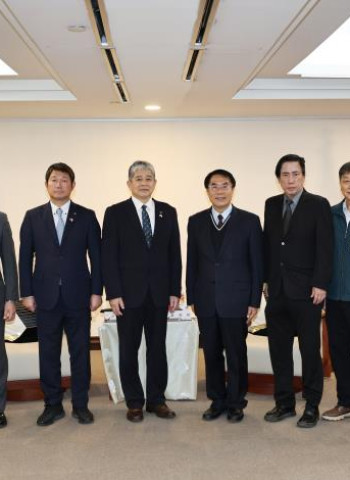 臺南與日本友誼市宇城地域締盟一週年　臺南市長黃偉哲頒贈道路命名公文見證跨國友誼