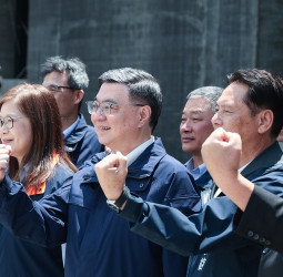 赴馬祖視察海巡廳舍重建工程進度 行政院長卓榮泰強調全面厚實海巡量能與國防韌性捍衛海疆與國土安全