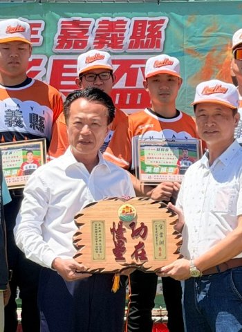 東唐建設慢壘隊披嘉義戰袍征戰全民運