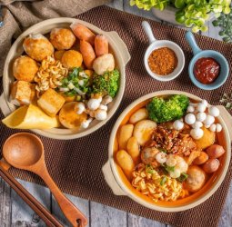 多款搭配×自助夾取食材 台中韓式滷味搭配豆腐鍋、拉麵 成年輕族群新話題
